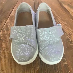 Toddler Size 9 Peace Sign Shoes